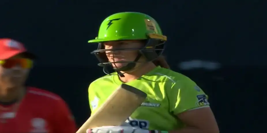 Sydney Thunder Women beat Melbourne Renegades Women by 6 wickets | Match 1