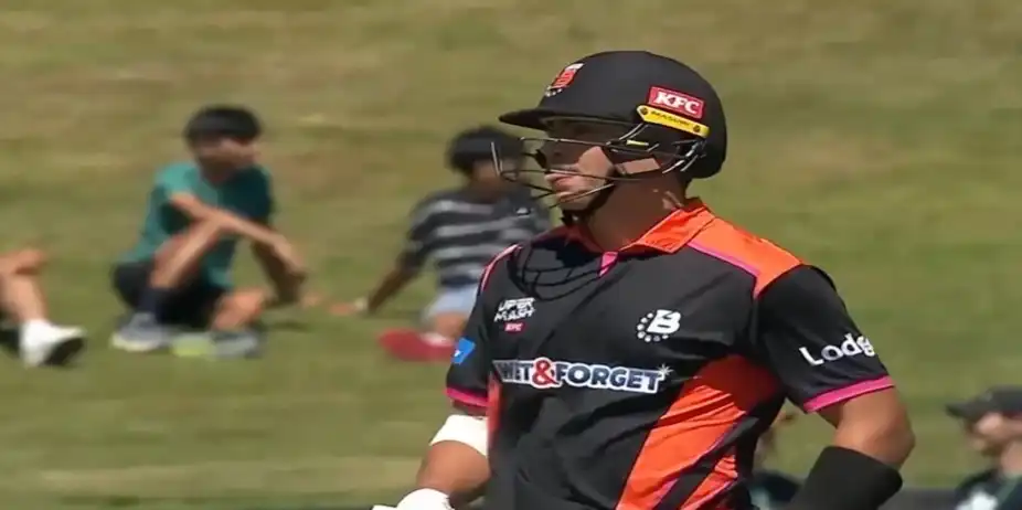 Xavier Bell's 53* off 21 | Match 13