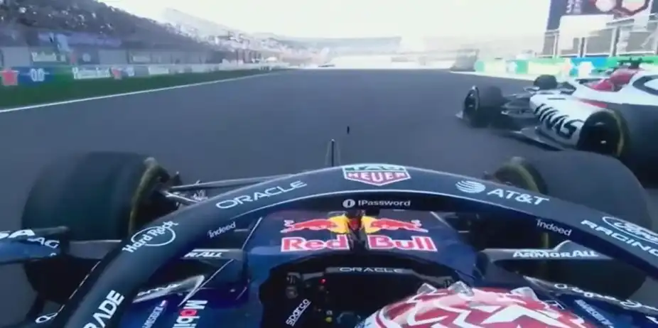 Max On The Charge! Absolute double overtake at Chinese GP