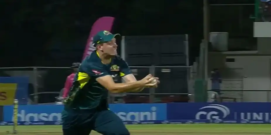 Cameron Green turned sprinter to snag a screamer