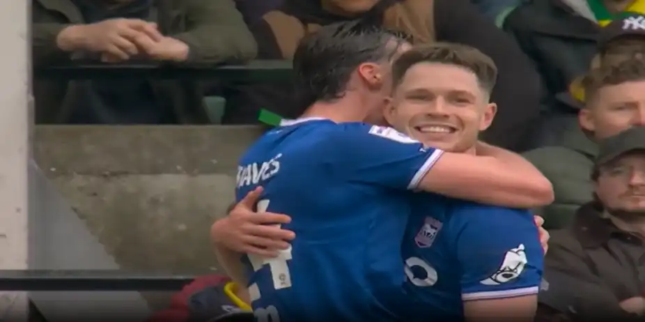 Norwich City F.C. 0-2 Ipswich Town F.C. | Round 42