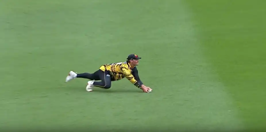 GOLLY! Gareth Severin’s last-gasp diving stunner