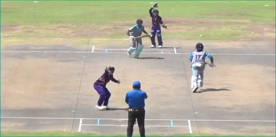 Tanusree Sarkar's 3 for 17 | Match 1