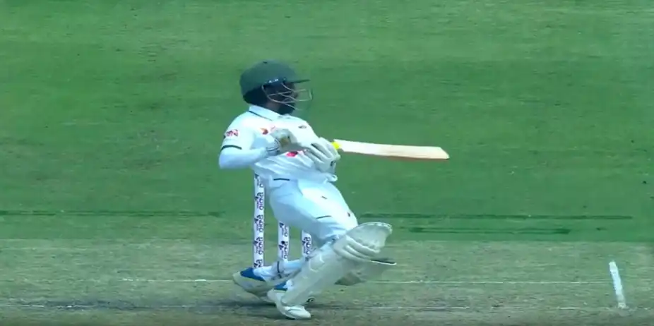 Cheeky & Classy! Mominul Haque finds the fence