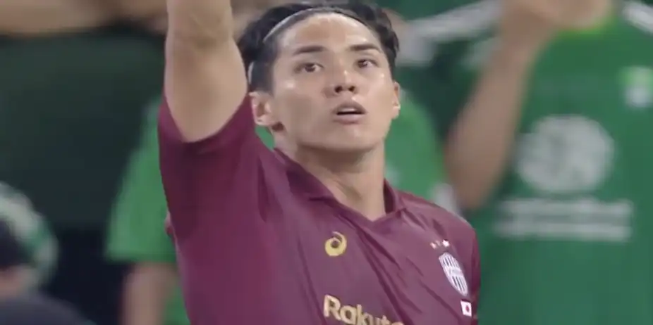 WOAH! Yoshinori finishes off a well-worked free-kick routine