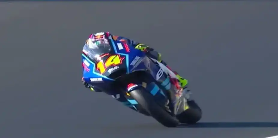 Moto2 France 2025: Free Practice 2 - Highlights 