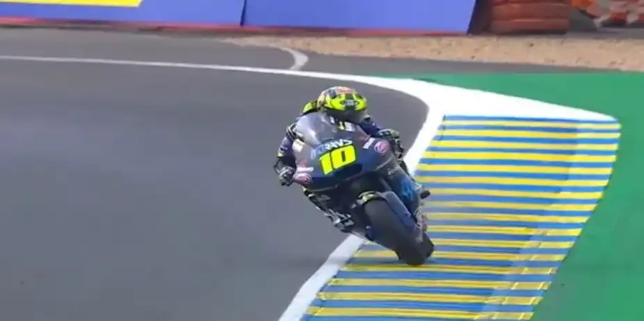 Moto2 France 2025: Free Practice 1 - Highlights 