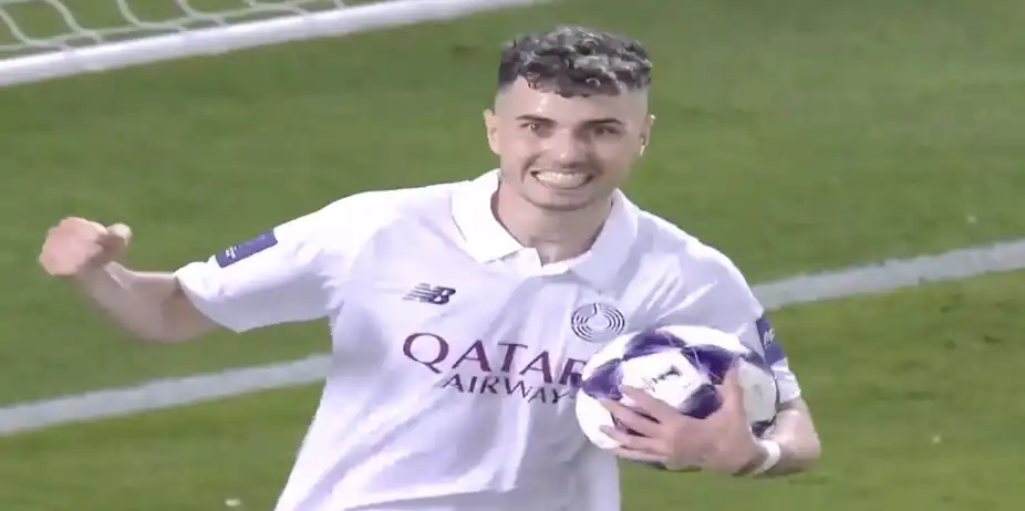 EXQUISITE! Rafa Mujica pulls one back for Al Sadd 