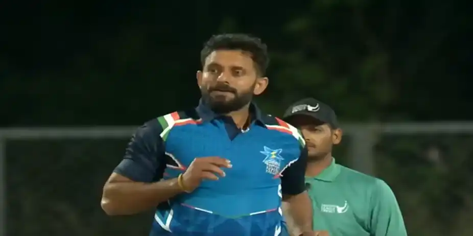 Triple Trouble! Diwesh Pathania wreaks havoc with the ball