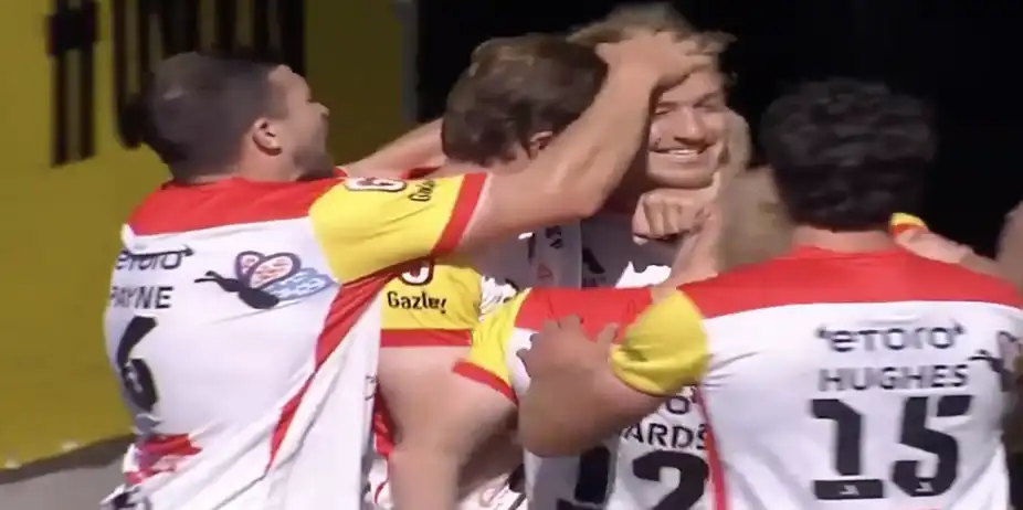 TOWERING HEADER! Corban Piper breaks the deadlock for Wellington 