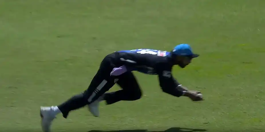 DARING GRAB! Saif Hassan sent Fabian Allen packing in style
