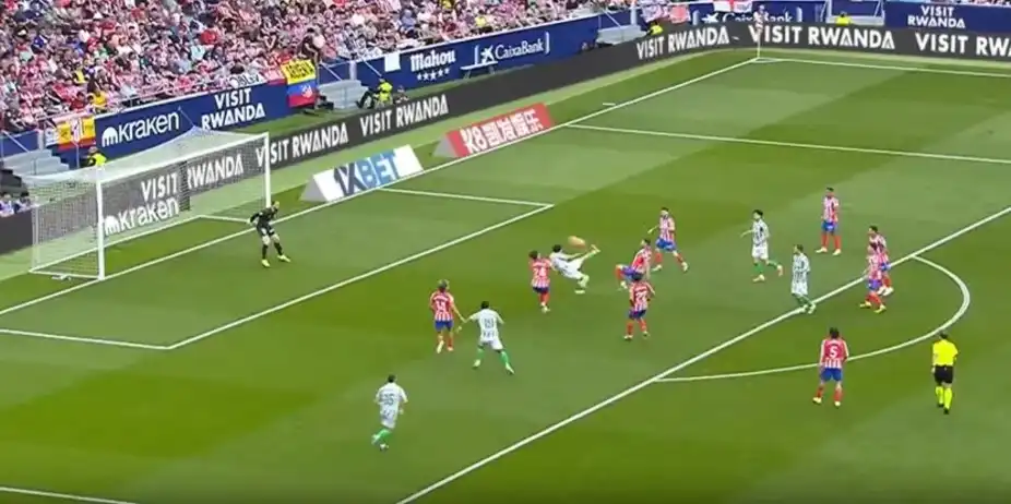 ACROBATIC FINISH! Pablo Fornals left the goalkeeper dazed