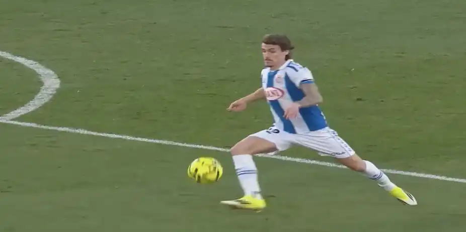 ABSOLUTE SCREAMER! Carlos Romero nets a stunner vs Levante