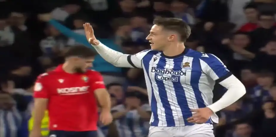 Bottom Corner Rocket! Benat Turrientes goes boom