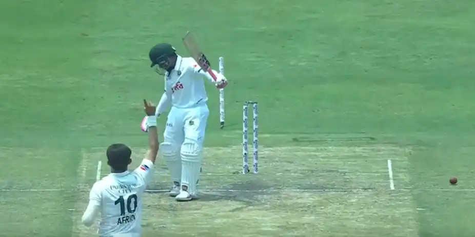 RIPPER! Shaheen Afridi sends the off stump for a walk