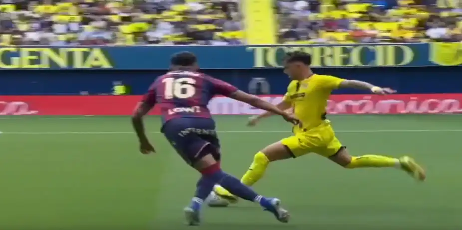 LOW & LETHAL! Alberto Moleiro buries it from afar