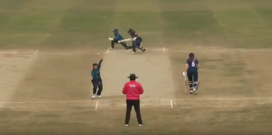 Suleeporn Laomi's 3 for 39 | Match 13