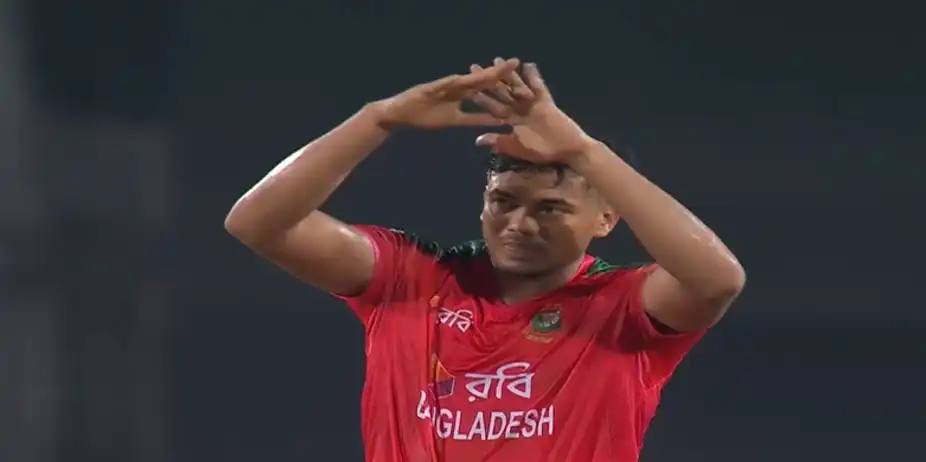 Last Over Carnage! Taskin took 3 in 3