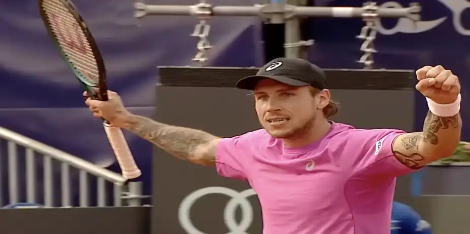 Alex Molcan vs Jay Clarke | Day 2 | Central Court