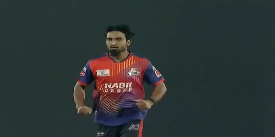 Tanzim Hasan Sakib's 4 for 16 | Match 14