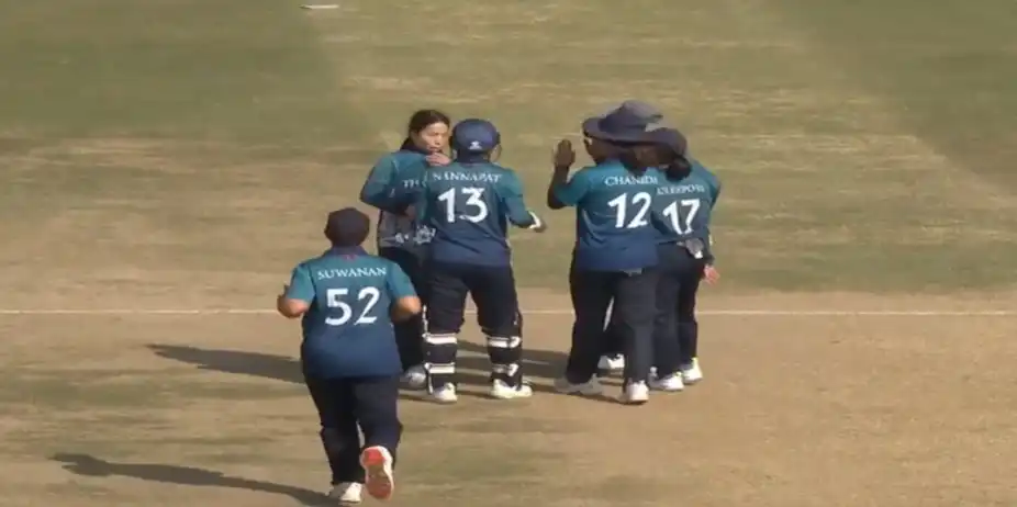 Thipatcha Puttawong's 4 for 27 | Match 1 