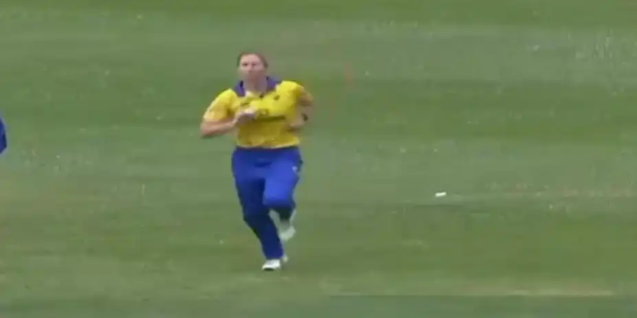 Zoe Cooke's 3 for 14 | Match 13